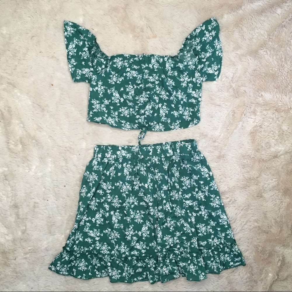 Shein Top and Bottom skirt floral Green Size small